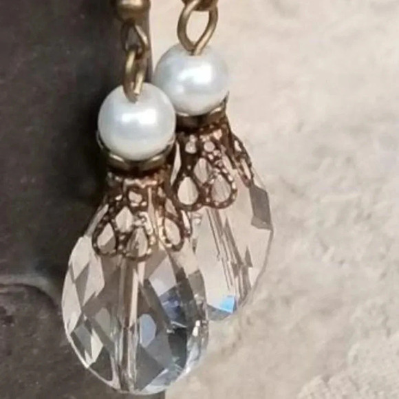 Handcrafted Faceted Glass Teardrop Dangle Earrings - Picture 4 of 4